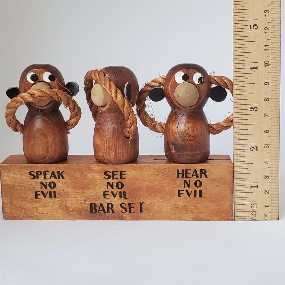 Vintage Wooden Monkeys Bar Tool Set Hear No Evil • See No Evil • Speak No Evil - Picture 11 of 11